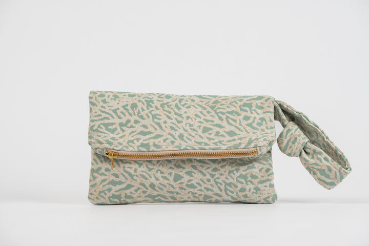 Coral Cove Clutch