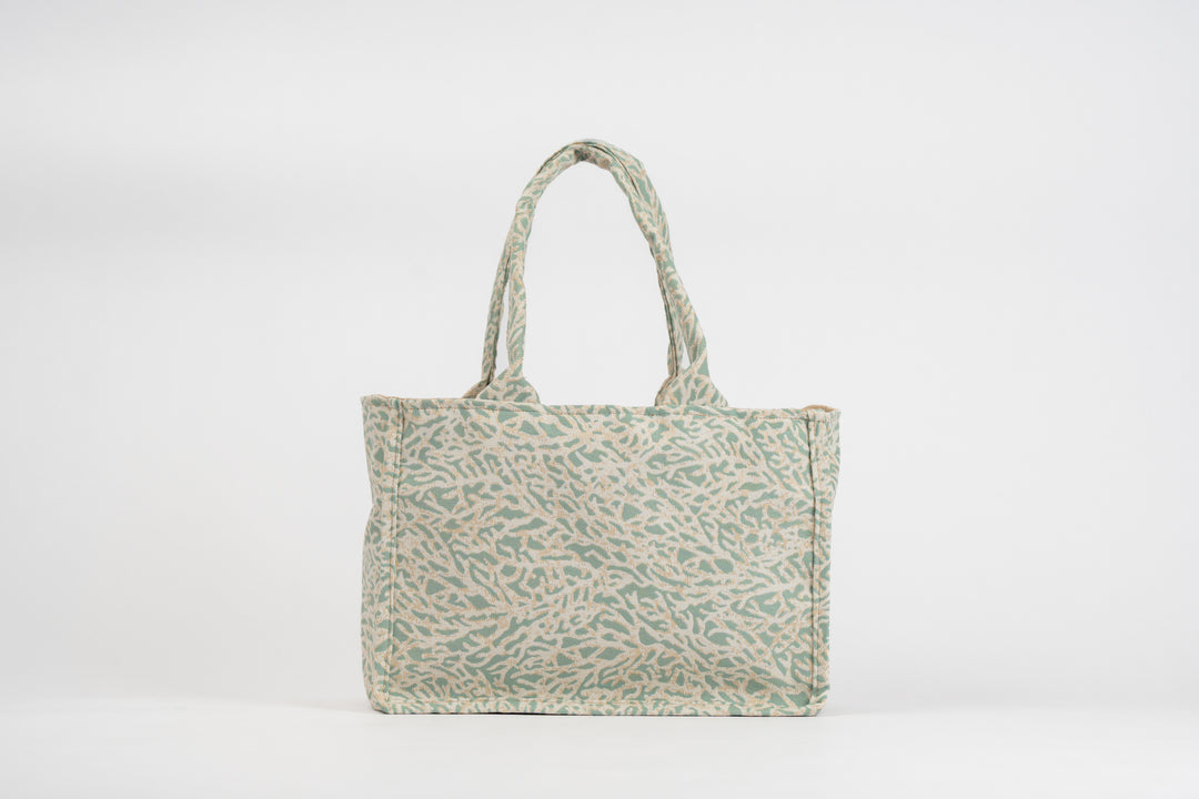 Coral Cove Medium Market Tote
