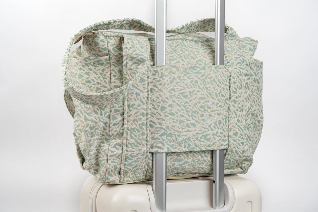 Coral Cove Travel Tote
