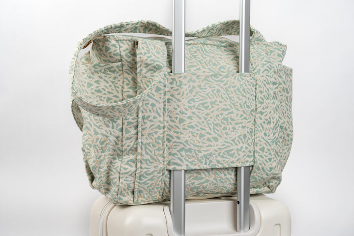 Coral Cove Travel Tote