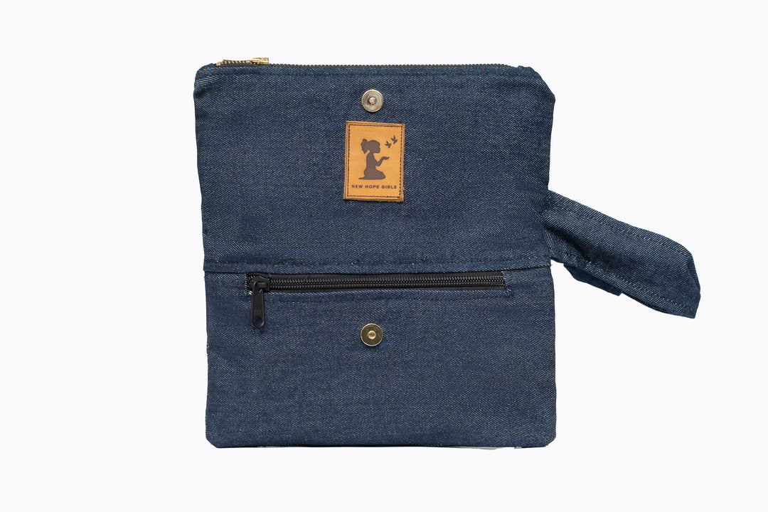 Denim Azul Clutch