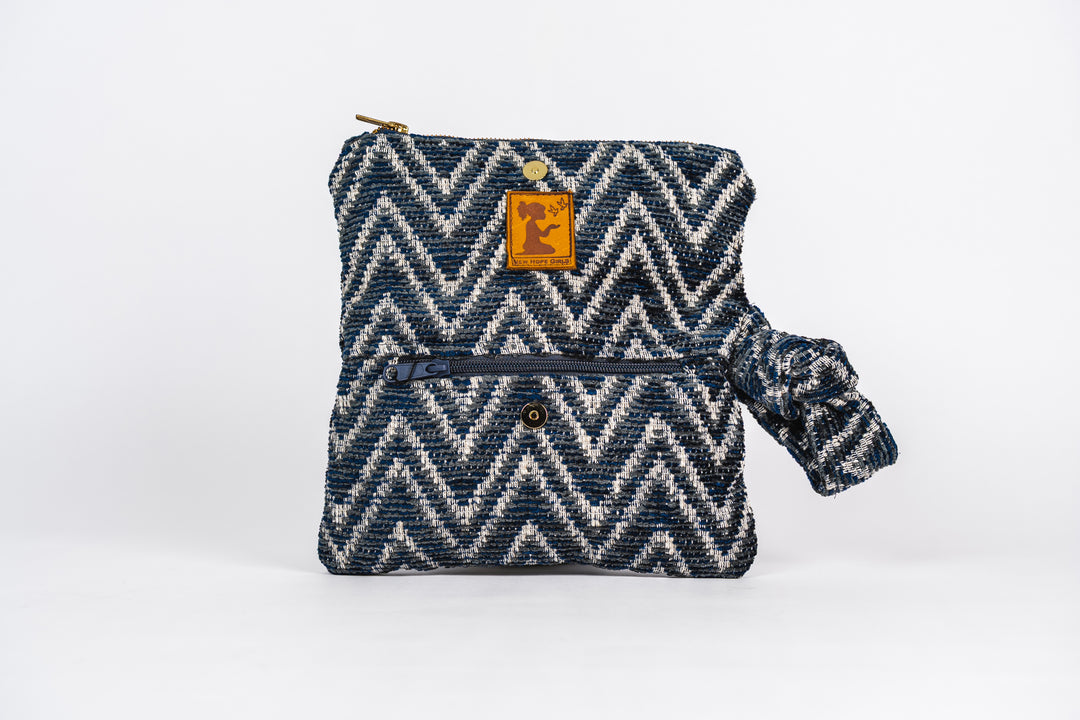 Deep Zag Clutch