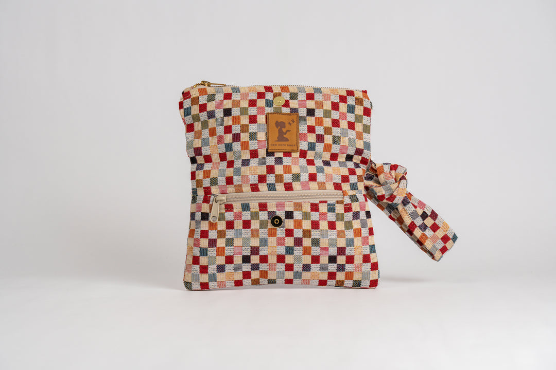 Checkers Clutch