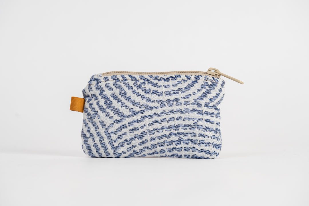 Wind Card Pouch