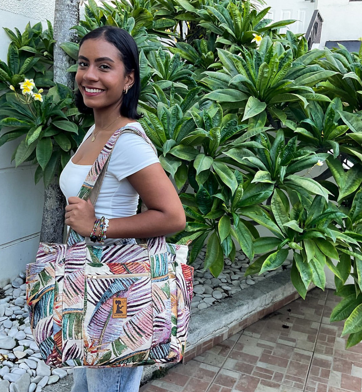 Tropical Travel Tote – New Hope Girls