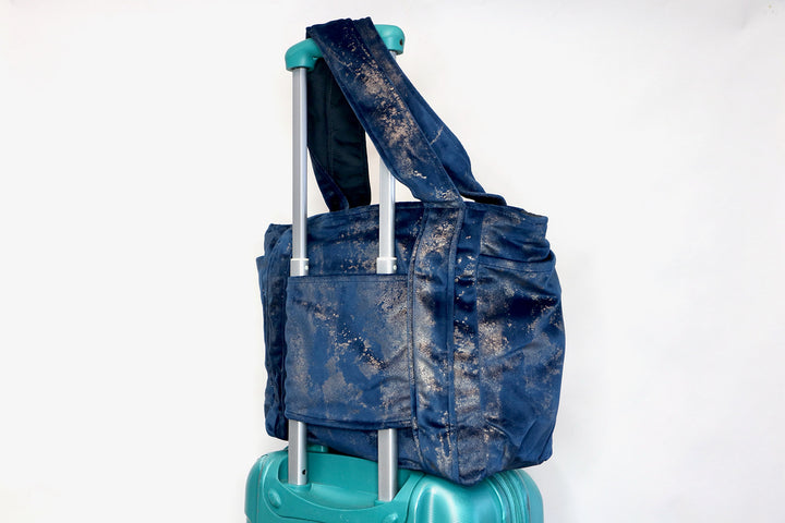 Navy Hint (Midnight) Travel Tote