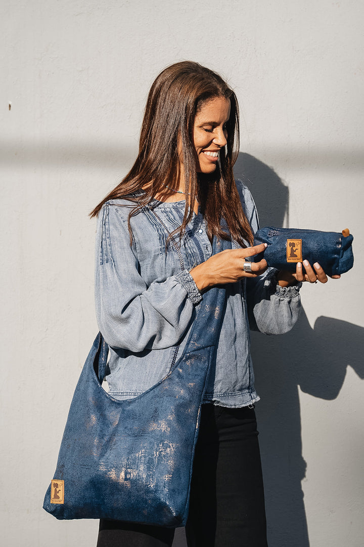 Navy Hint (Midnight) Pouch