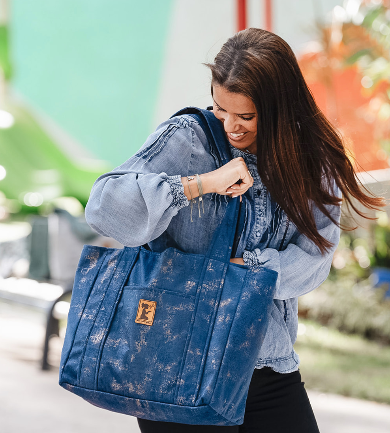 Navy Hint (Midnight) Tote